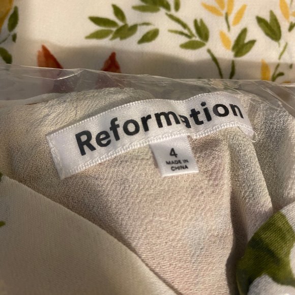 Reformation Butterfly Dress in Marie Antoinette - Picture 13 of 14